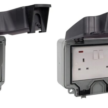 Outdoor Weatherproof Switched Plug Socket IP66 13 Amp Single or Double Gang DP
